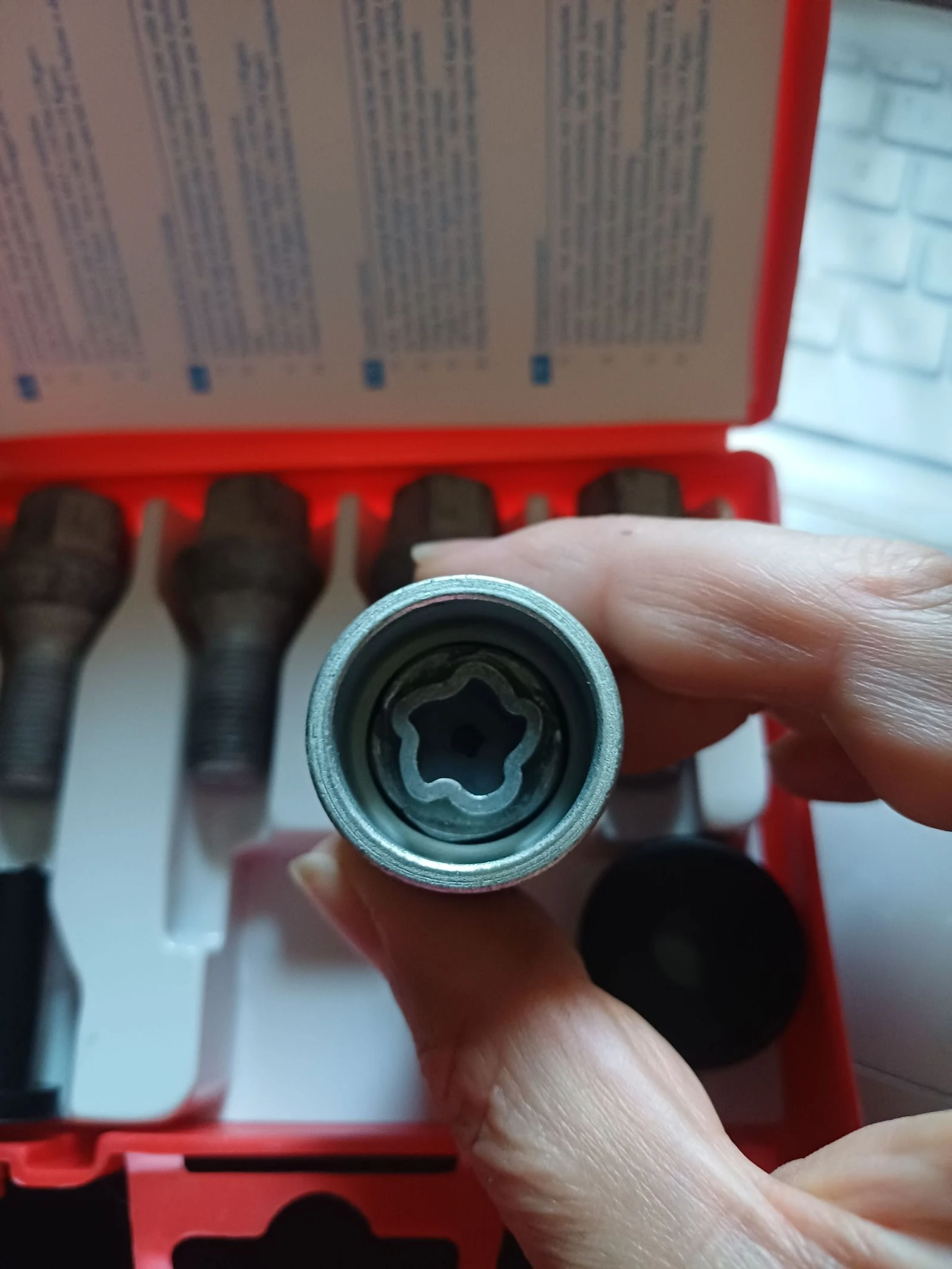 Llave para tuerca antirrobo de cerradura de rueda para Alfa Romeo Giuletta – photo 2